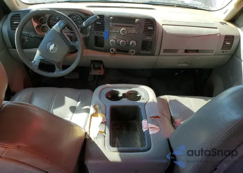 2008 Chevrolet Silverado C2500 Heavy Duty z USA, uszkodzony, nr VIN 1GCHC23KX8F210973